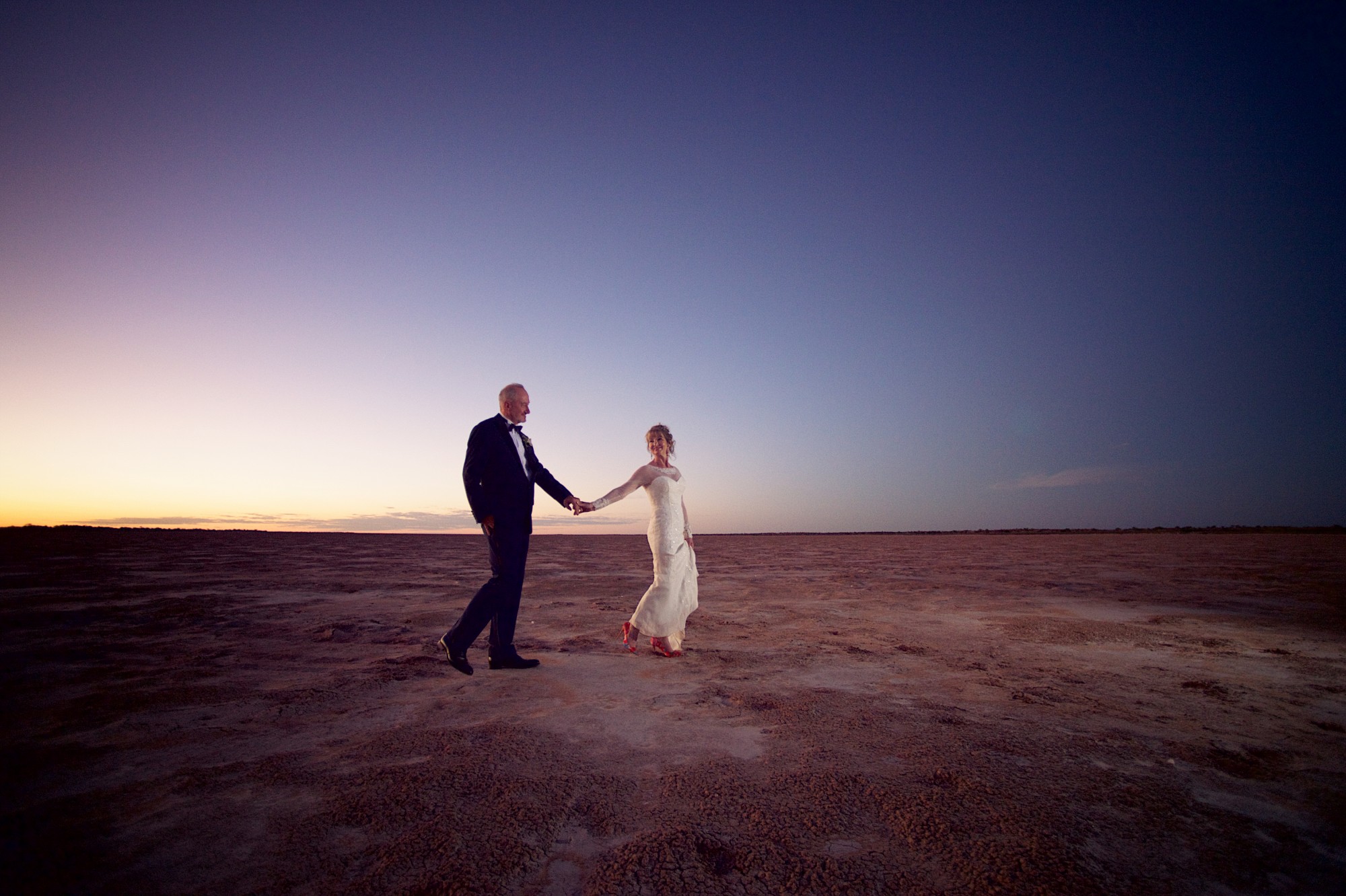 Bagatelle Lodge - Kalahari Game Ranch - Namibia - Wedding - walk into the sunset